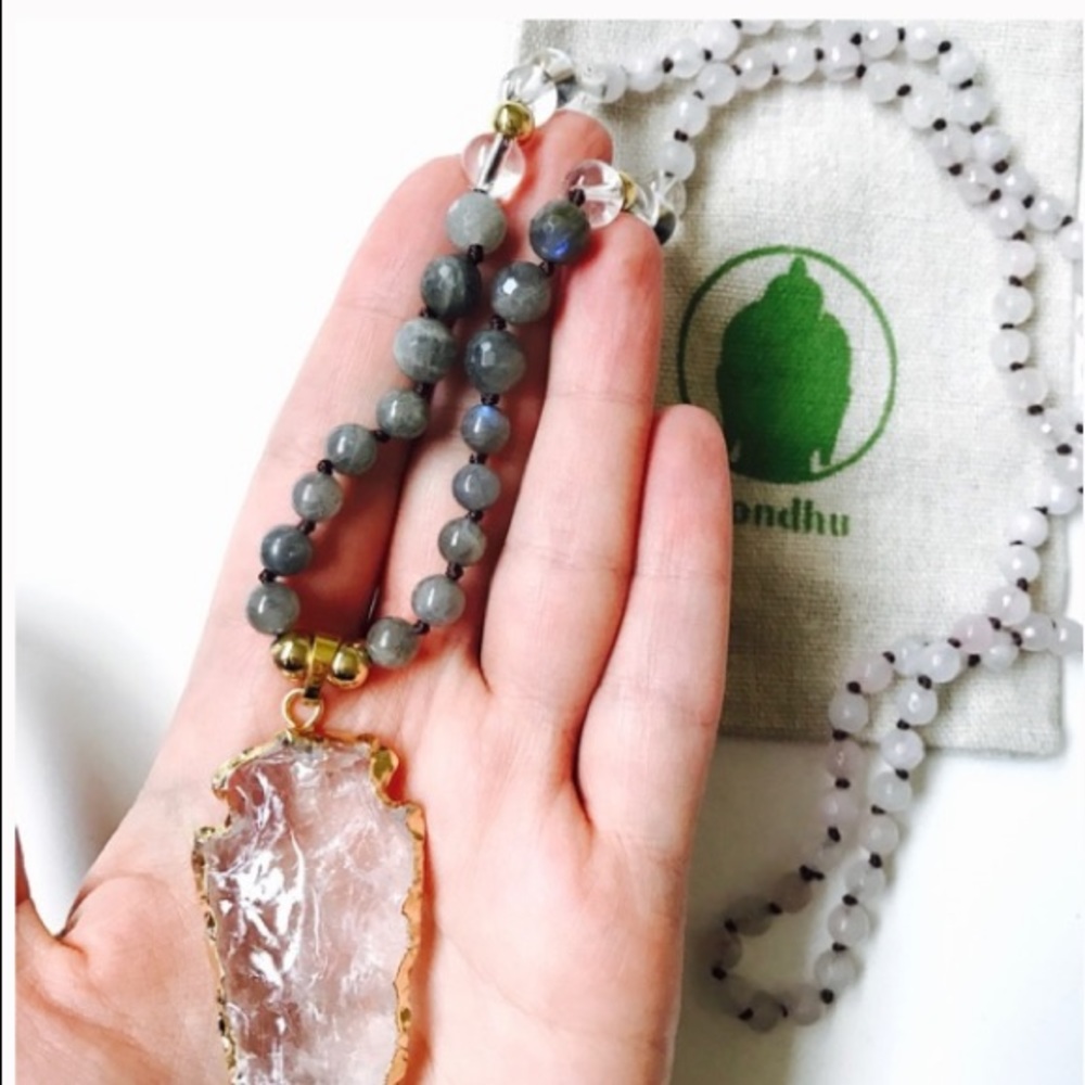Boho Chic Crystal Arrowhead Necklace - Picture 3 of 4